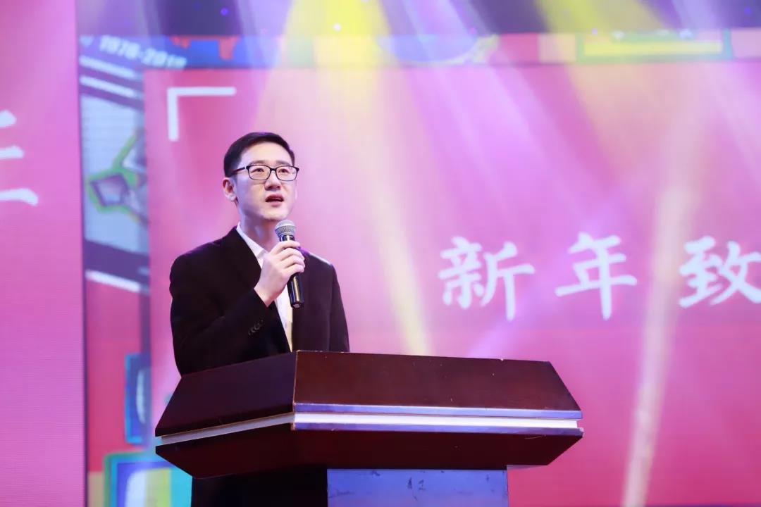 1553412843096016226.jpg 1553412843096016226.jpg